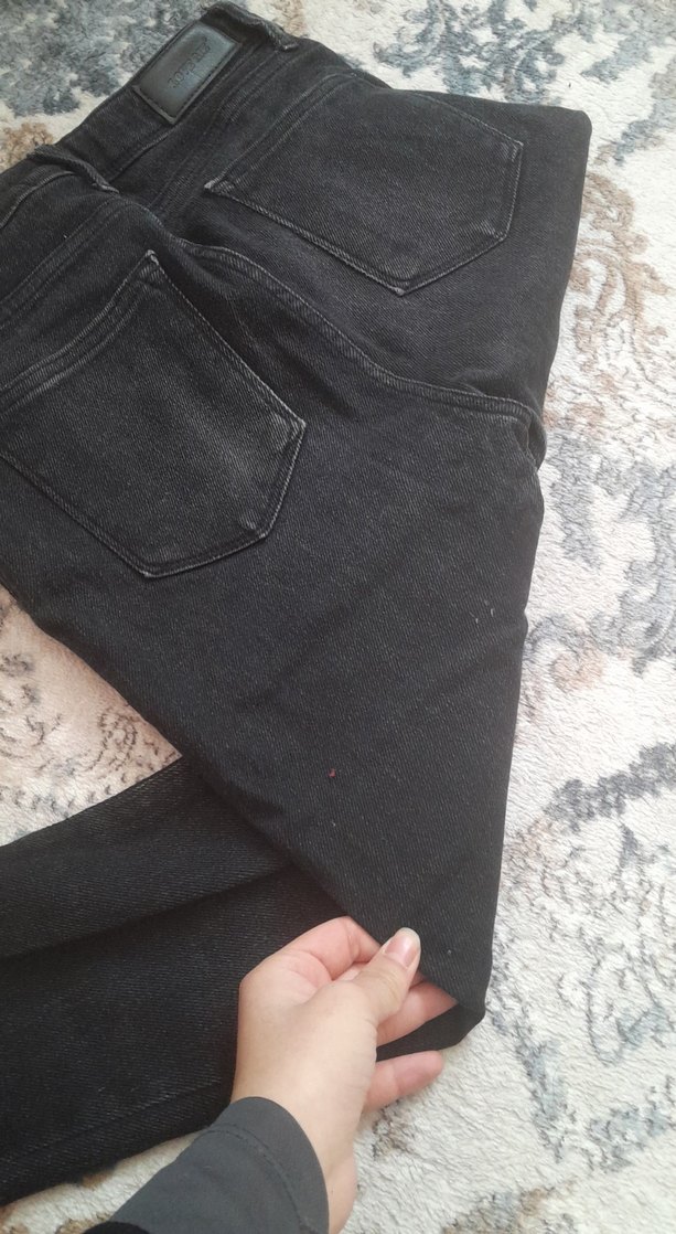 Gri Kadın Kot Pantolon Kürklü Detaylı - Görsel 2