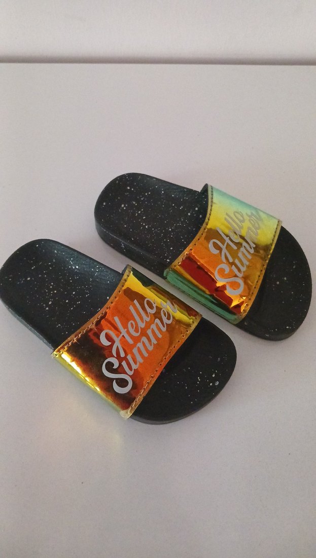 Kız Çocuk Altın Renkli Terlik - Görsel 2