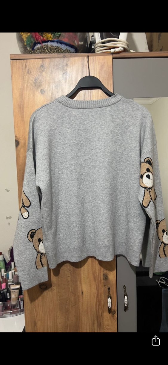 Gri Ayıcık Desenli Örgü Kadın Kazak - Görsel 2