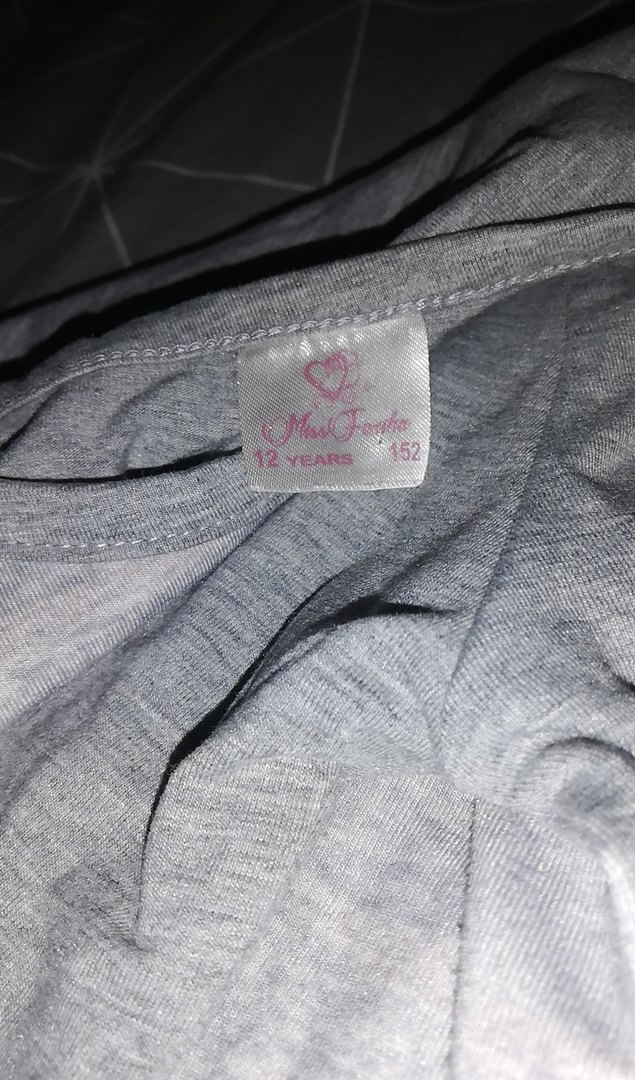 Pul Detaylı Uzun Kollu Gri Kız Tişörtü - Görsel 3