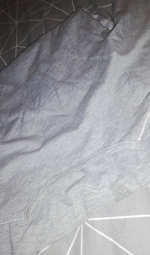 Pul Detaylı Uzun Kollu Gri Kız Tişörtü - Görsel 4