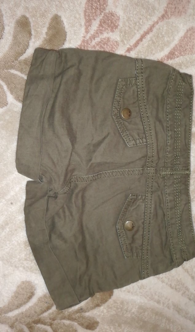 Kızlar İçin Düğmeli Kamuflaj Şort - Görsel 2