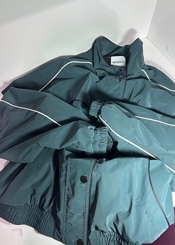 BERSHKA yağmurluk - Görsel 3