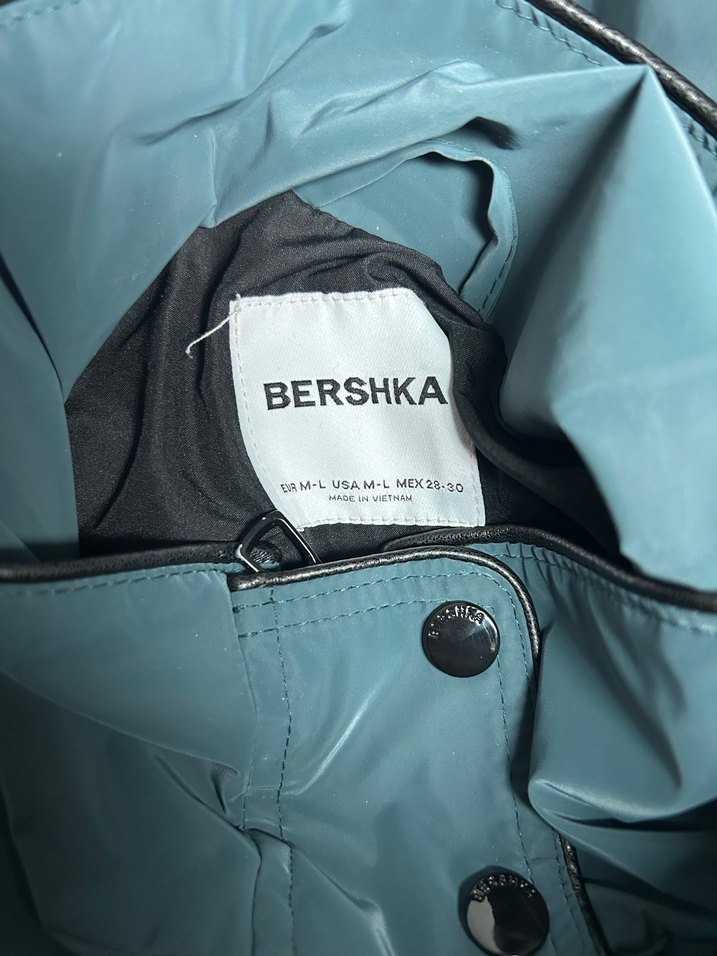 BERSHKA yağmurluk - Görsel 2