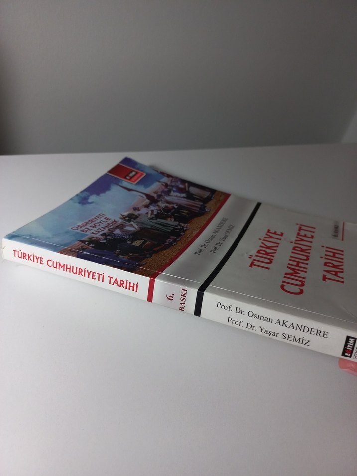 Türkiye Cumhuriyeti Tarihi Kitabı - 6. Baskı - Görsel 2