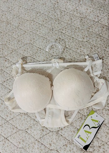 Beyaz Destekli Sütyen Takımı - Görsel 2