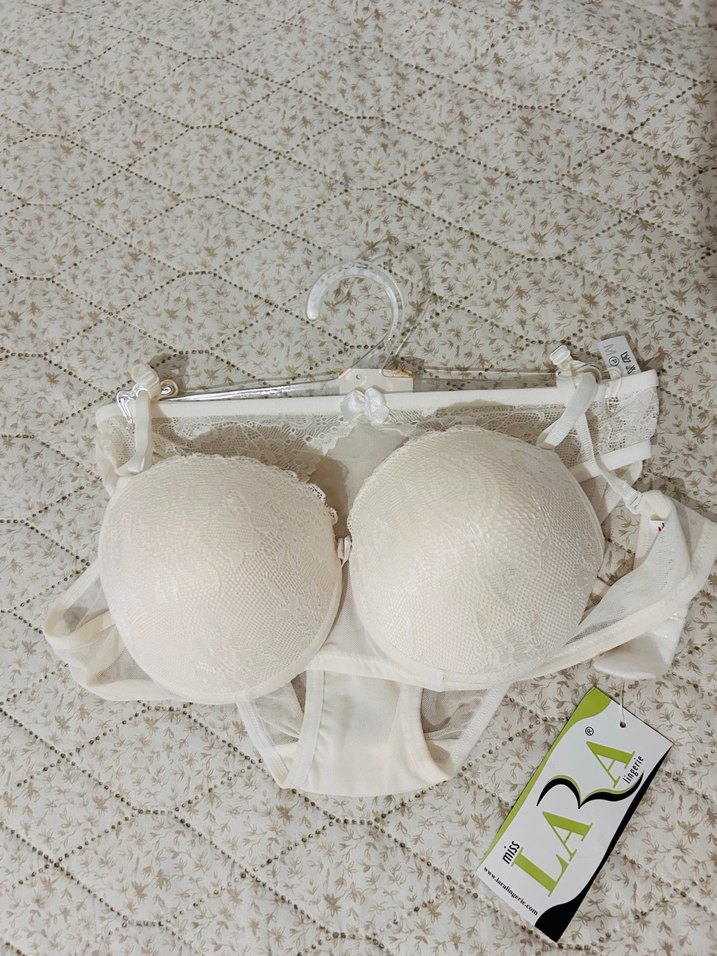 Beyaz Destekli Sütyen Takımı - Görsel 2