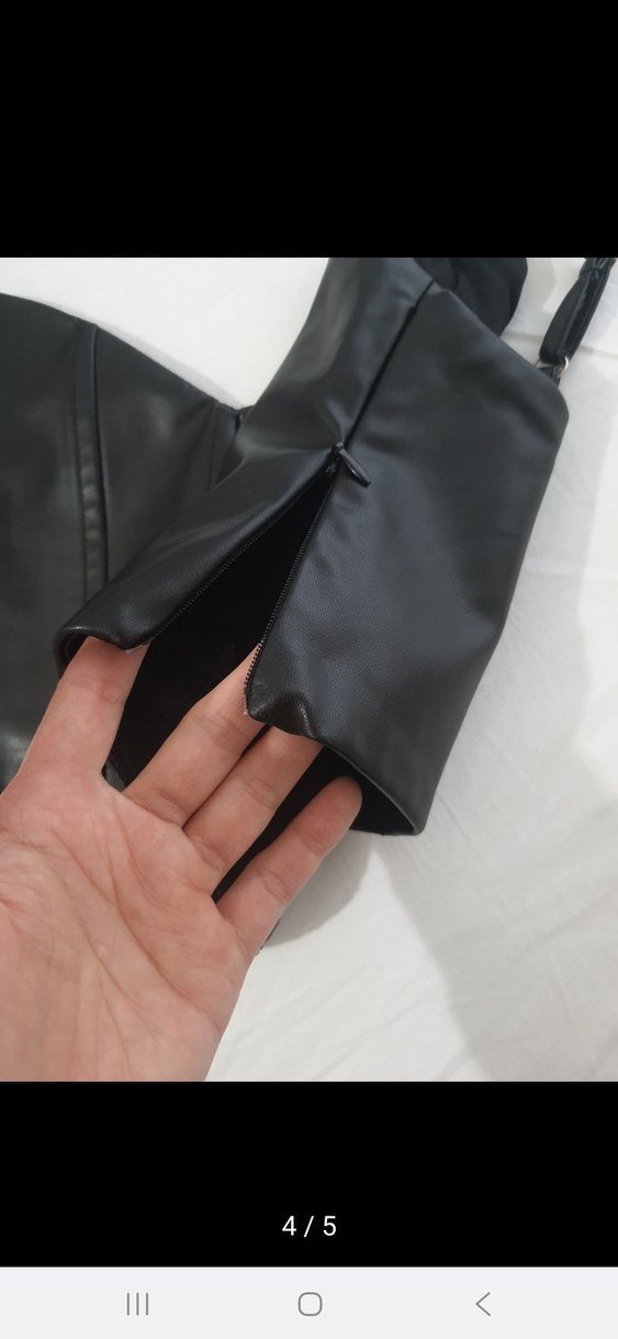 Siyah Deri Strappy Büstiyer - Görsel 4