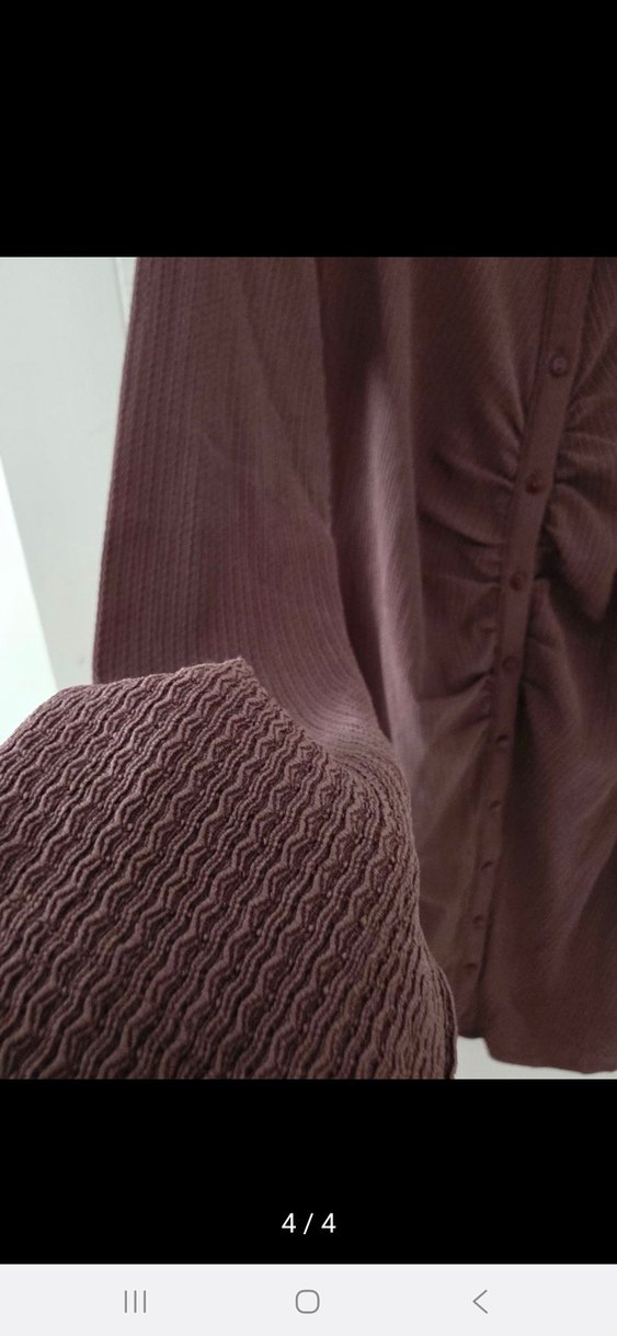 Düğmeli V Yaka Kahverengi Midi Triko Elbise - Görsel 4