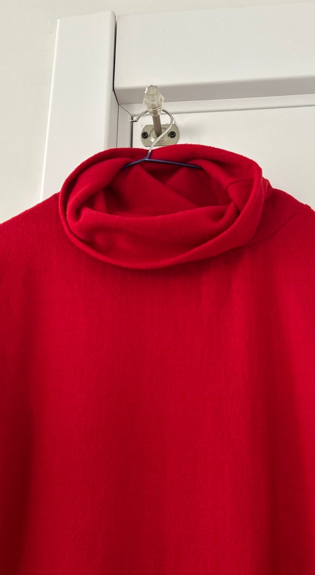 Kırmızı Yumuşak Kumaşlı Kadın Tunik - Görsel 2