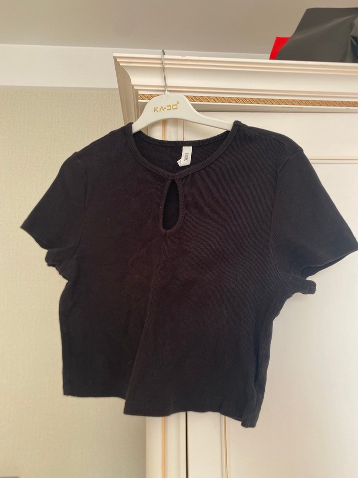 Siyah Pamuklu Kısa Kollu Crop Top - Görsel 2