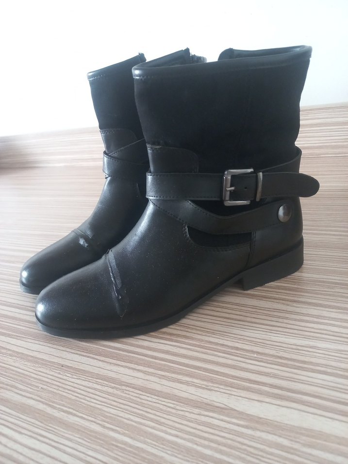 Siyah Tokalı Kadın Biker Botu - Görsel 2