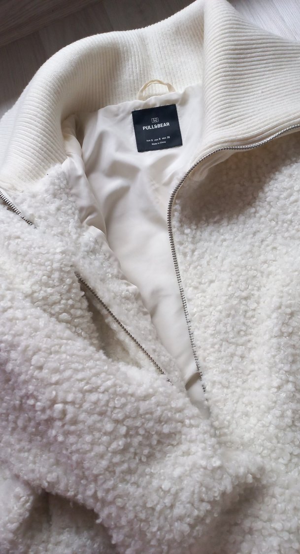 PULL AND BEAR MONT - Görsel 3