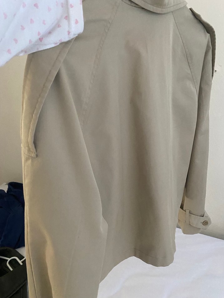 Bej Düğmeli Kısa Kadın Trençkot - Görsel 3