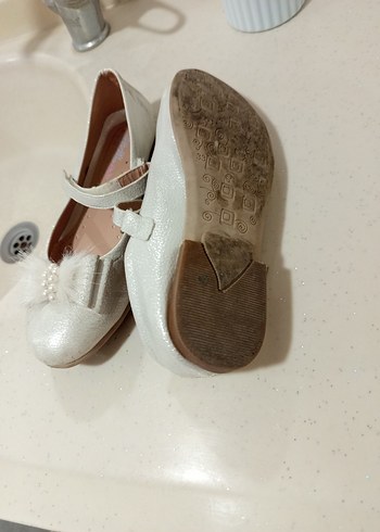 Kız Çocuk Beyaz Tokalı Babet Ayakkabı - Görsel 2