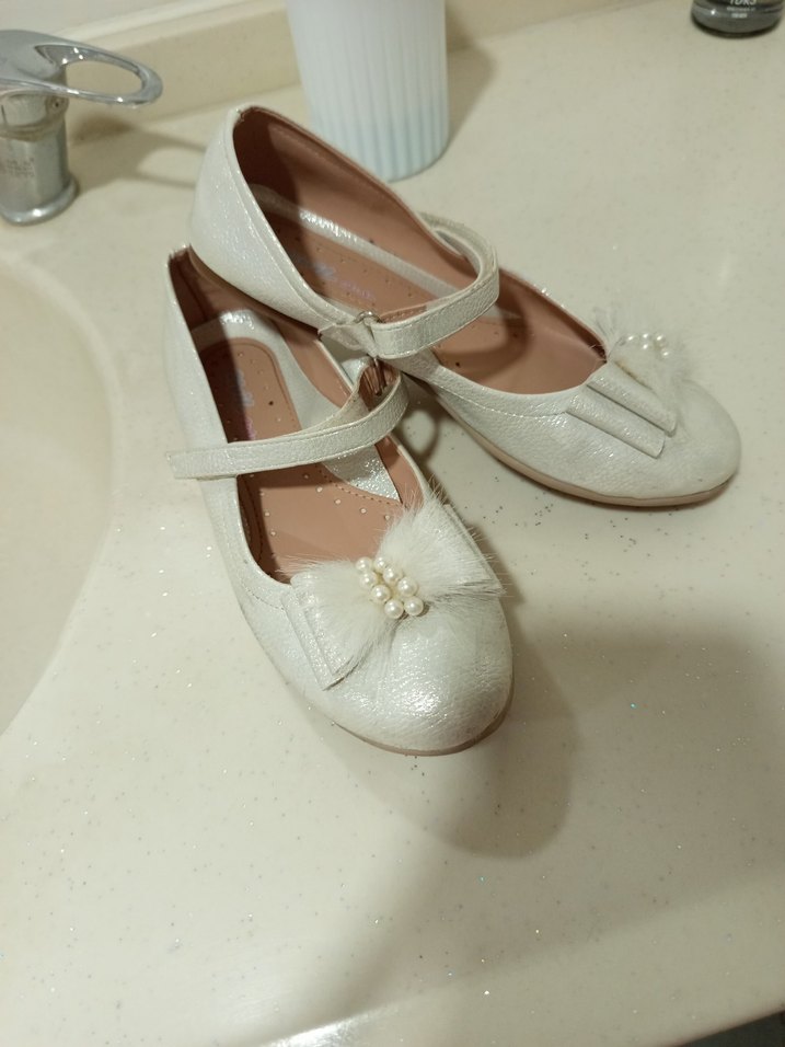 Kız Çocuk Beyaz Tokalı Babet Ayakkabı - Görsel 3