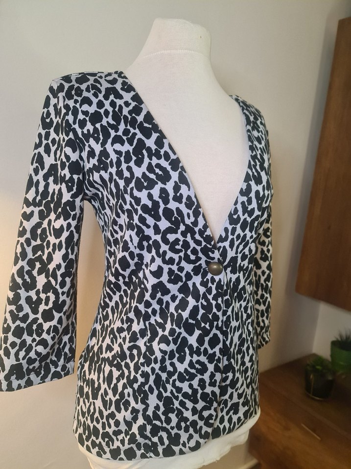 Düğmeli V Yakalı Gri Desenli  Ceket - Görsel 2