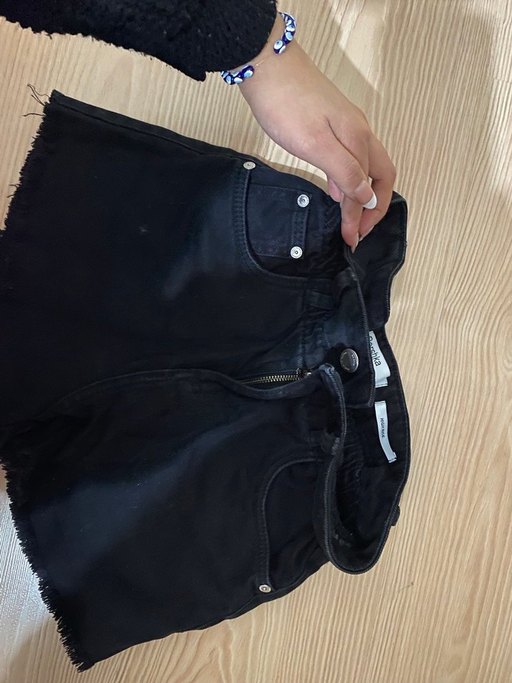 Düğmeli Siyah Mini Denim Şort - Görsel 3