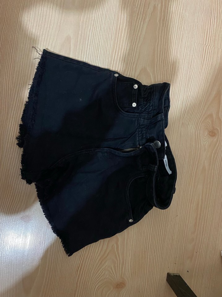 Düğmeli Siyah Mini Denim Şort - Görsel 4