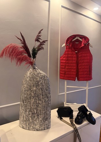 Tommy Hilfiger  Zamansız Şıklık ve Bahar Konforu - Görsel 8