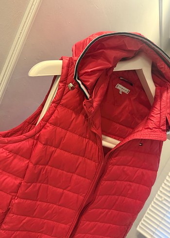 Tommy Hilfiger  Zamansız Şıklık ve Bahar Konforu - Görsel 9