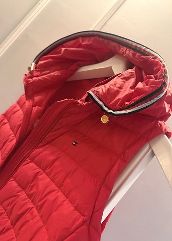 Tommy Hilfiger  Zamansız Şıklık ve Bahar Konforu - Görsel 4