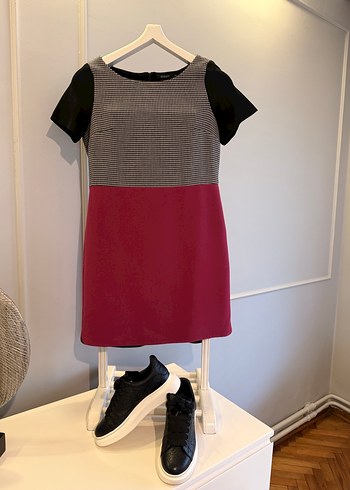 Herry  Asimetrik Kesim Elbise | Kazayağı Desen & Pembe Zerafeti - Görsel 3