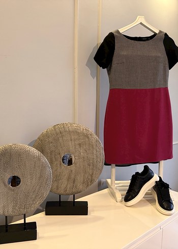 Herry  Asimetrik Kesim Elbise | Kazayağı Desen & Pembe Zerafeti - Görsel 2