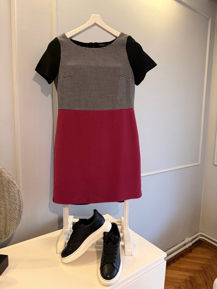 Herry  Asimetrik Kesim Elbise | Kazayağı Desen & Pembe Zerafeti - Görsel 3