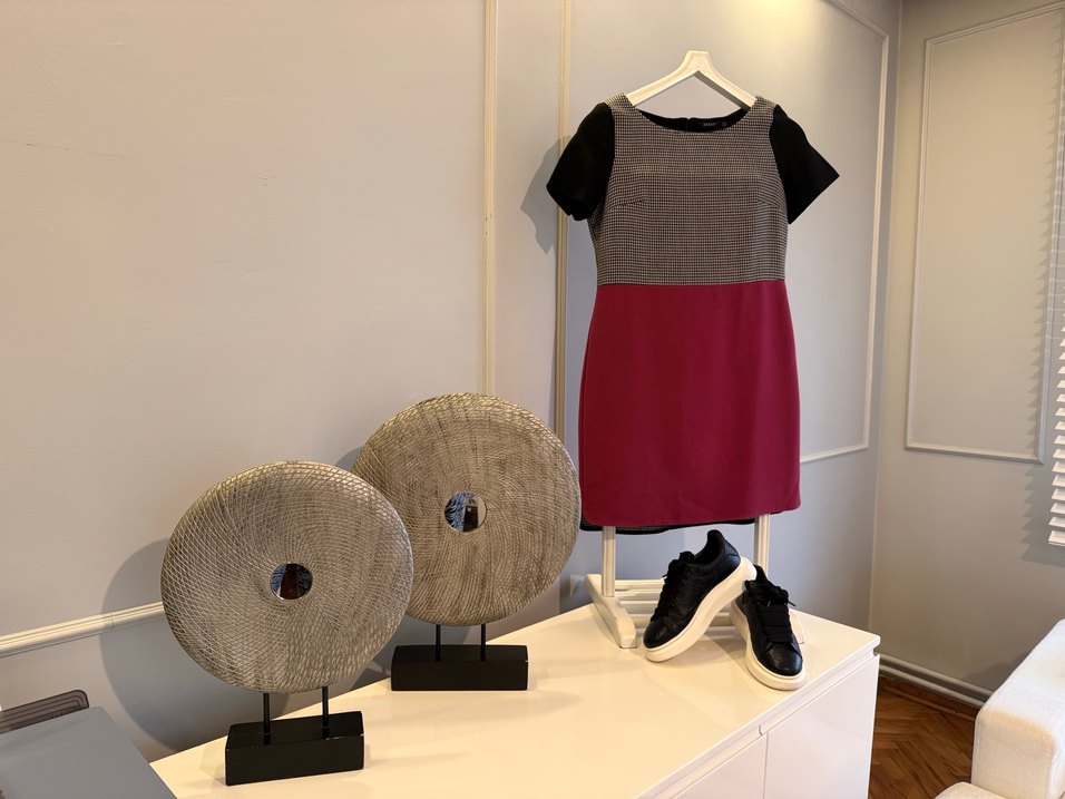 Herry  Asimetrik Kesim Elbise | Kazayağı Desen & Pembe Zerafeti - Görsel 2