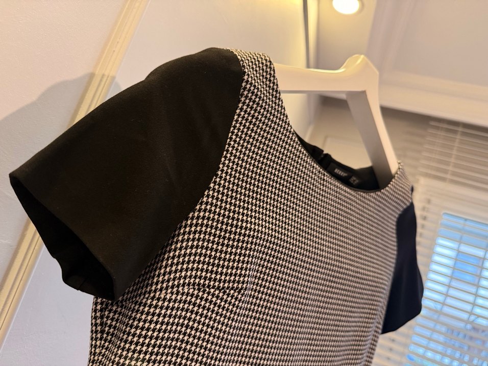 Herry  Asimetrik Kesim Elbise | Kazayağı Desen & Pembe Zerafeti - Görsel 4