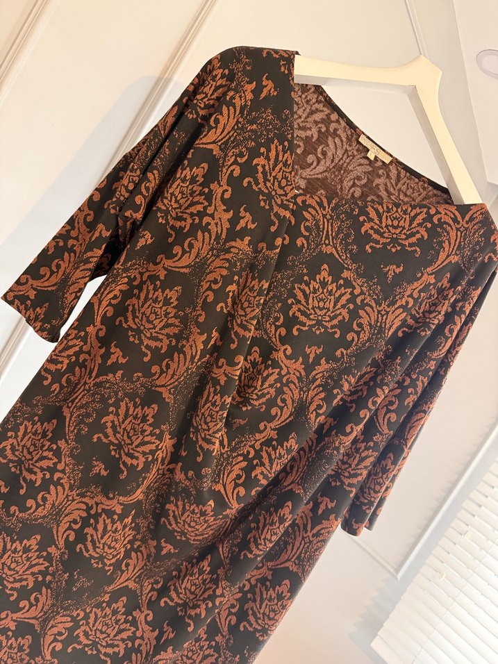 Bakır Dokumuşlarla Sofistike Şıklık-Büyük Beden Drape Elbise - Görsel 2