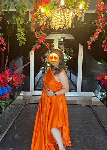 Turuncu Drapeli Uzun Kayık Yaka Kadın Abiye - Görsel 2