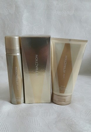 Avon Attraction set