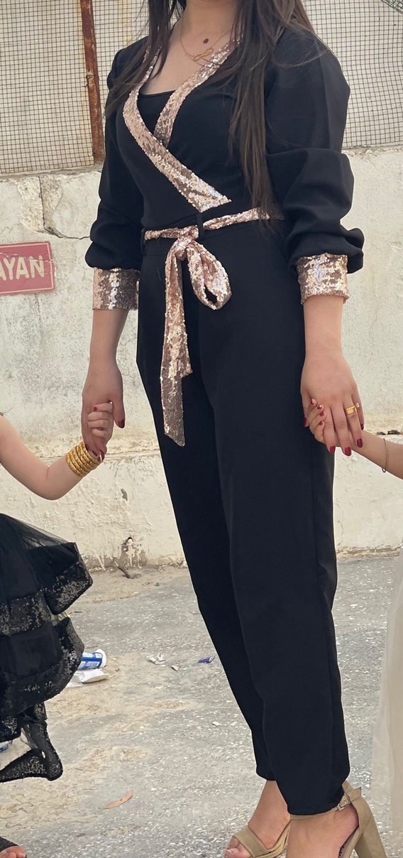 Siyah Parlak yaka ve kuşak  detaylı Kemerli Tulum - Görsel 2