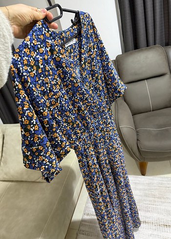 V Yaka Baskılı Midi Elbise - Görsel 3