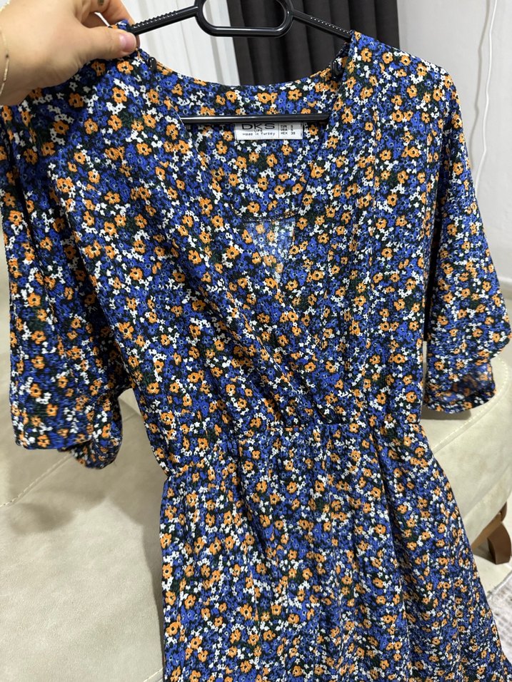 V Yaka Baskılı Midi Elbise - Görsel 2