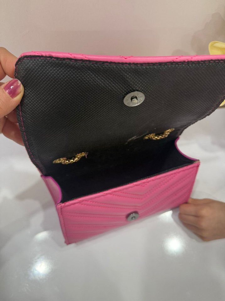 Zincir Detaylı Pembe Deri Kadın Çanta - Görsel 3