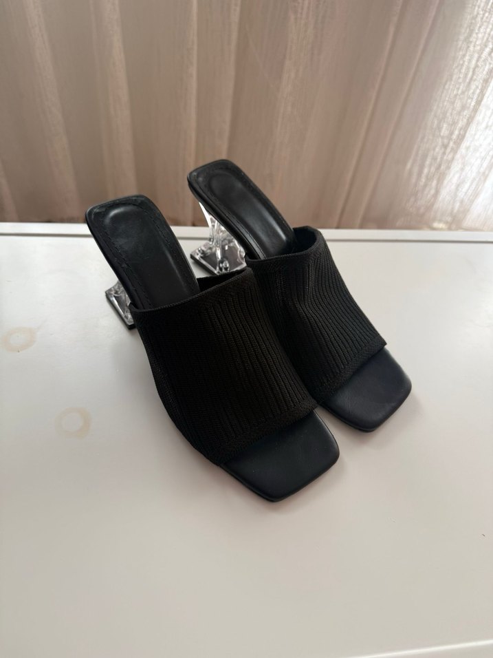 Şeffaf Topuklu Siyah Kadın Terlik - Görsel 3