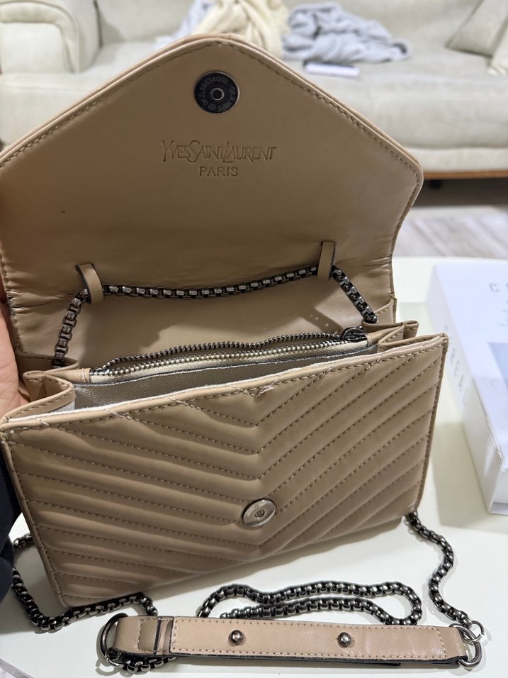 Bej Deri Kapaklı Kadın Çantası - Görsel 3