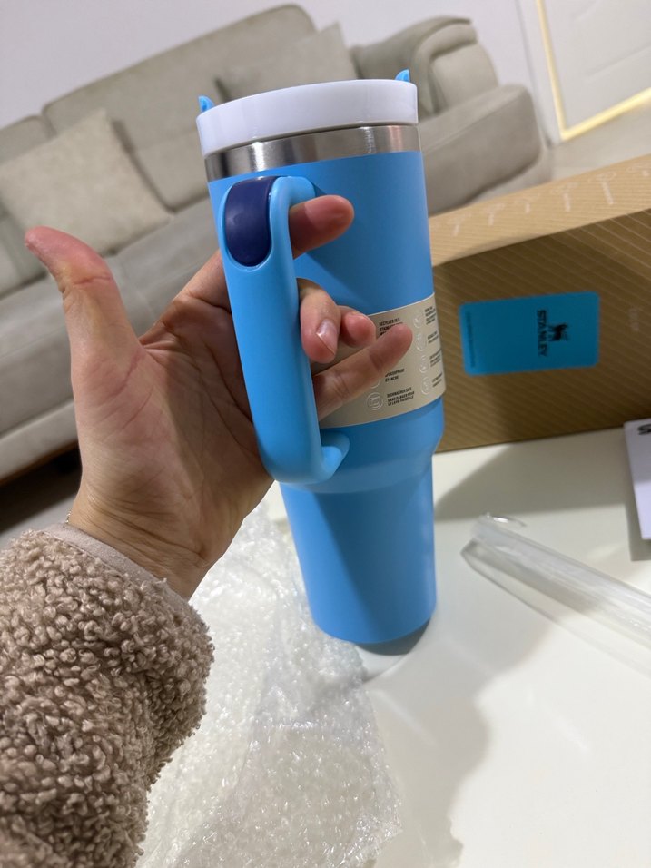 Stanley yandan tutmalı pipetli termos - Görsel 3