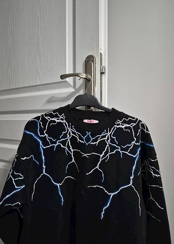 Zincir Detaylı Siyah Uzun Kollu Sweatshirt - Görsel 2