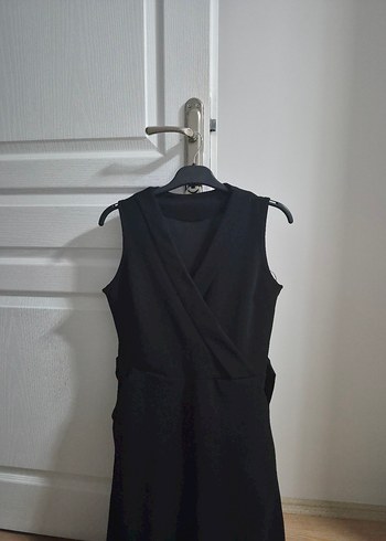 Siyah V Yakalı Uzun Kadın Tulum - Görsel 3