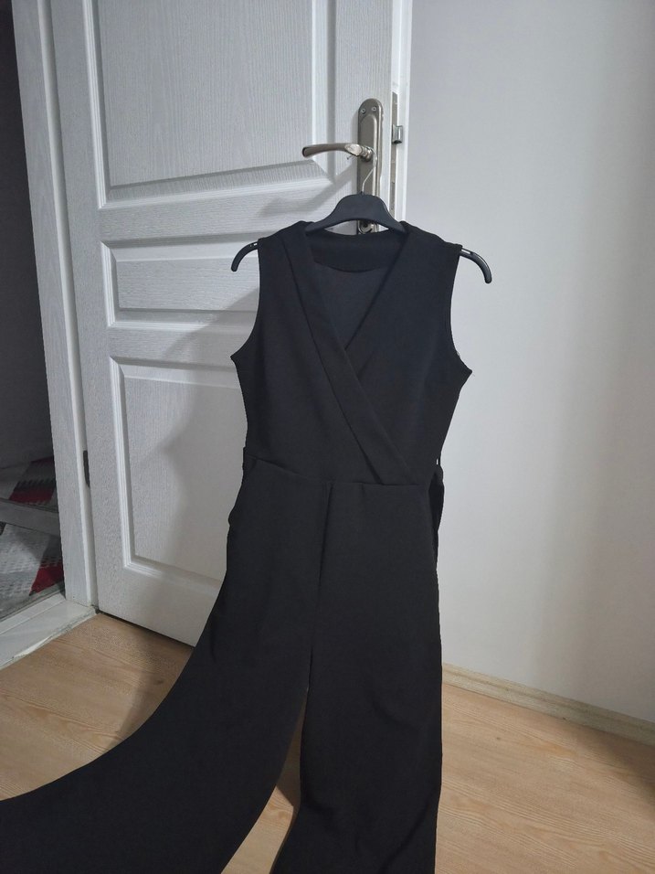 Siyah V Yakalı Uzun Kadın Tulum - Görsel 4