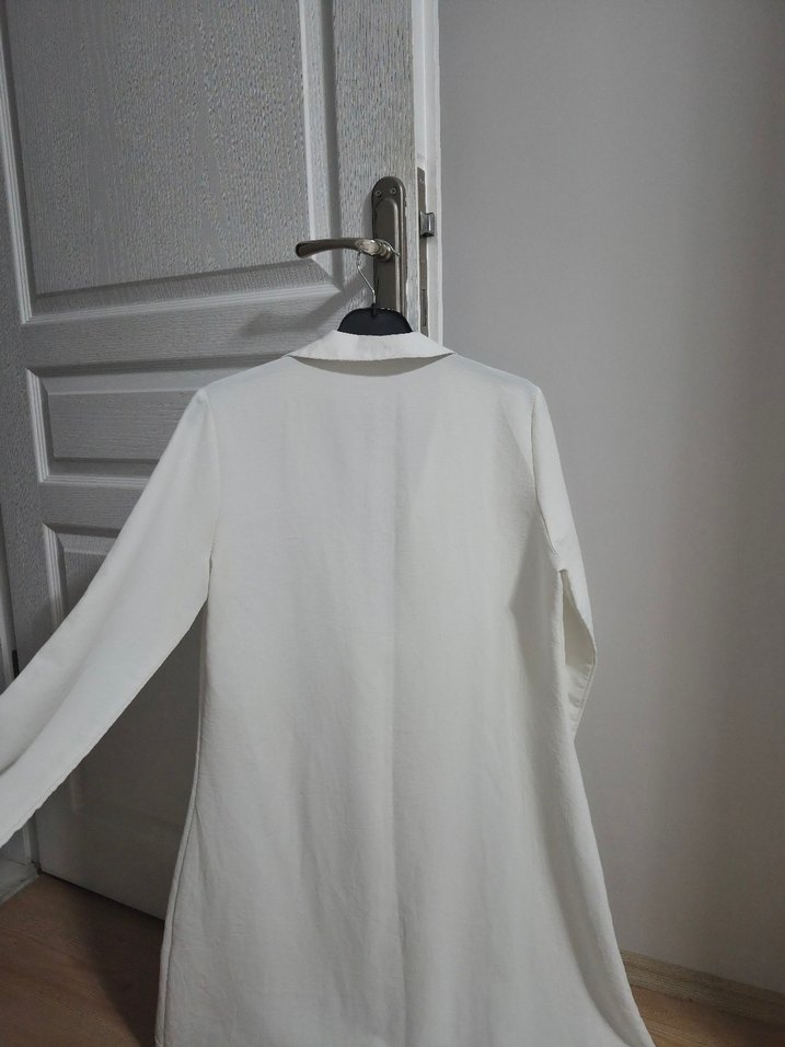 Beyaz Uzun Kollu Keten Midi Gömlek - Görsel 4