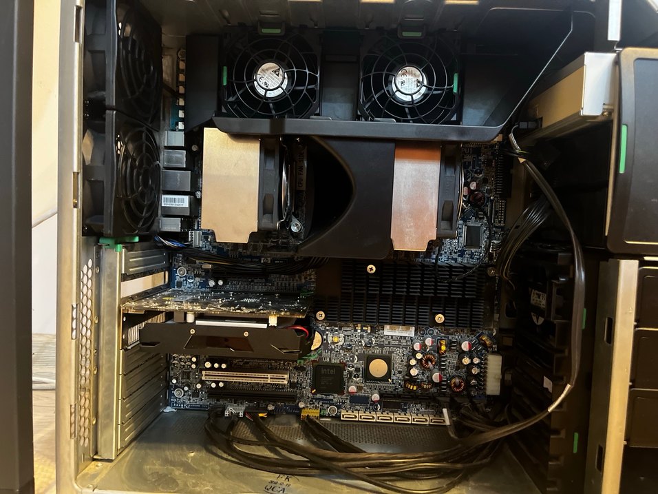 HP Z800 Masaüstü Workstation Bilgisayar - Görsel 3