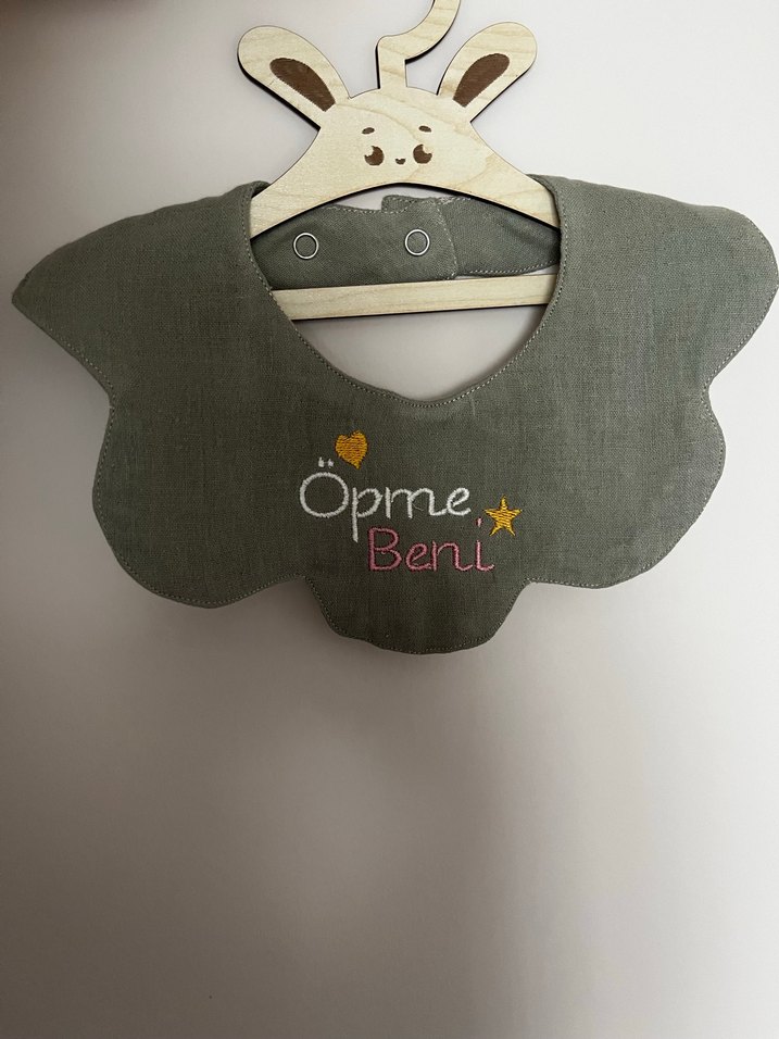 Öpme Beni Nakışlı Yeşil Bebek Önlüğü - Görsel 2