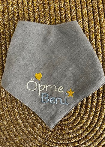 Öpme Beni Nakışlı Gri Bebek Önlüğü - Görsel 4