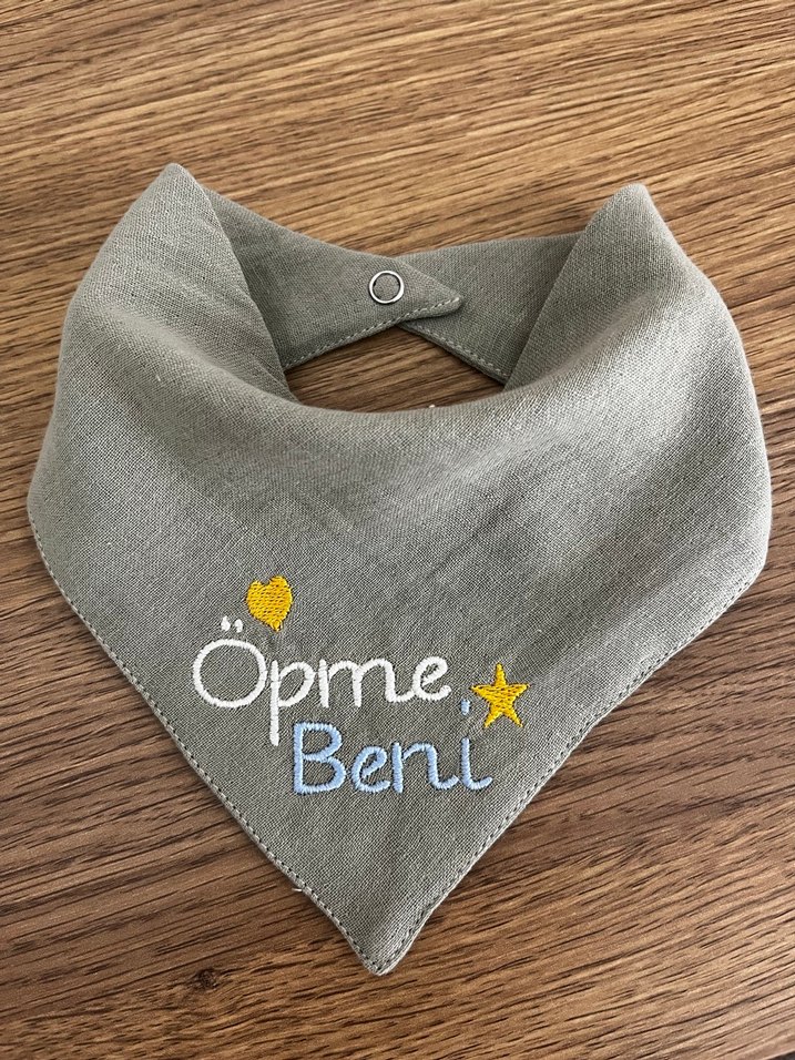 Öpme Beni Nakışlı Gri Bebek Önlüğü - Görsel 2