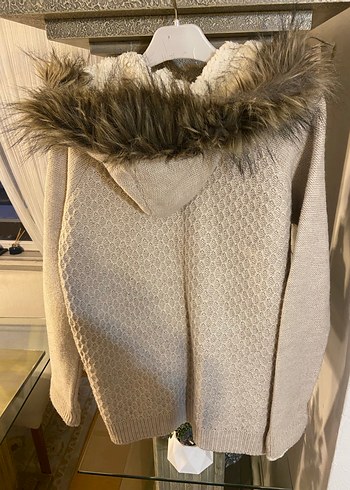 Kürklü Kapüşonlu Bej Kadın Hırka - Görsel 3